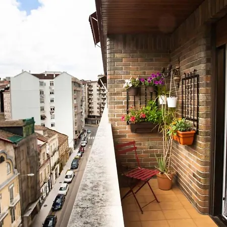 Piso Luminoso Y Tranquilo En Ourense